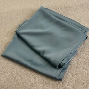 Set of 2 Blue Mulberry Silk Pillowcases